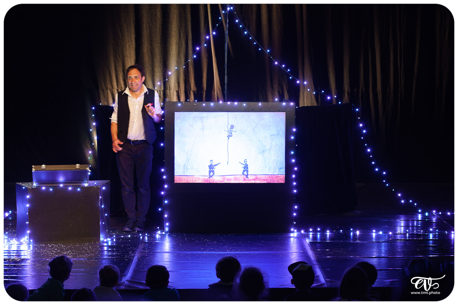 LE CIRQUE DES ÉTOILES (COMME UNE ÉTINCELLE)